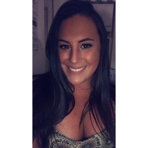 Meet your Posher, Genna